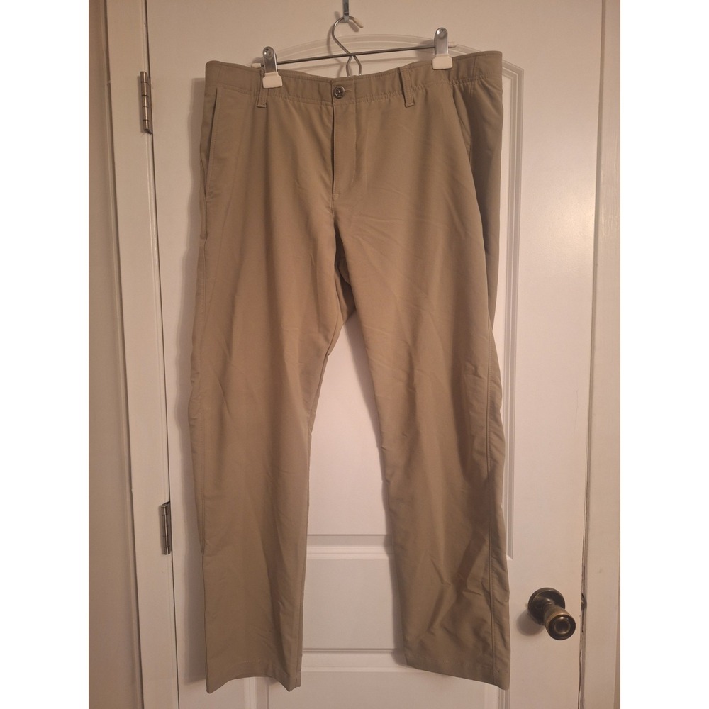 Under Armour men's khaki performance golf pants 40 X 32